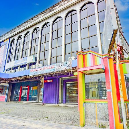 RedDoorz Plus near Istana Maimun Medan Bagian luar foto