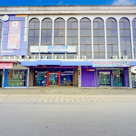 RedDoorz Plus near Istana Maimun Medan Bagian luar foto