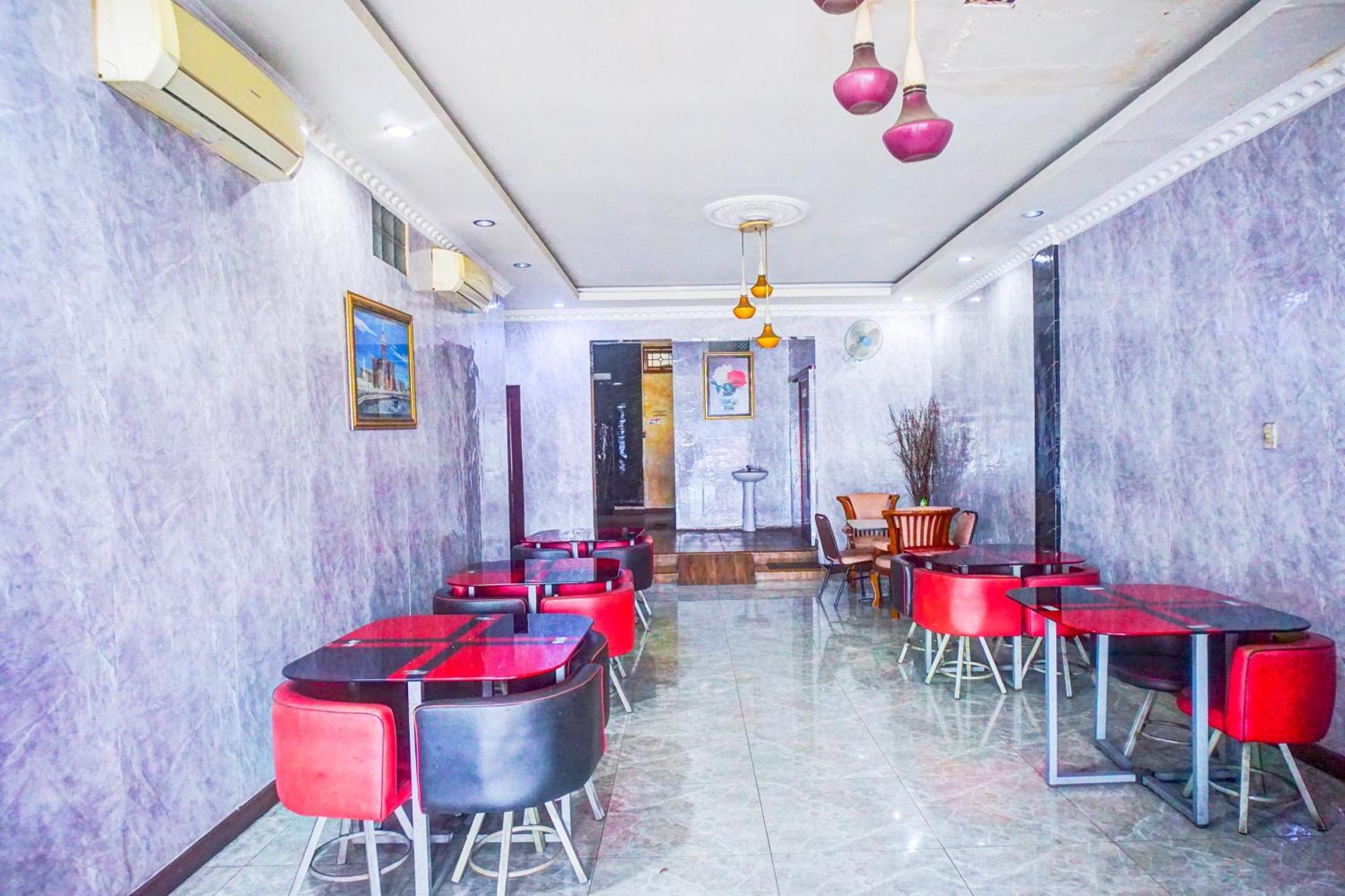 RedDoorz Plus near Istana Maimun Medan Bagian luar foto